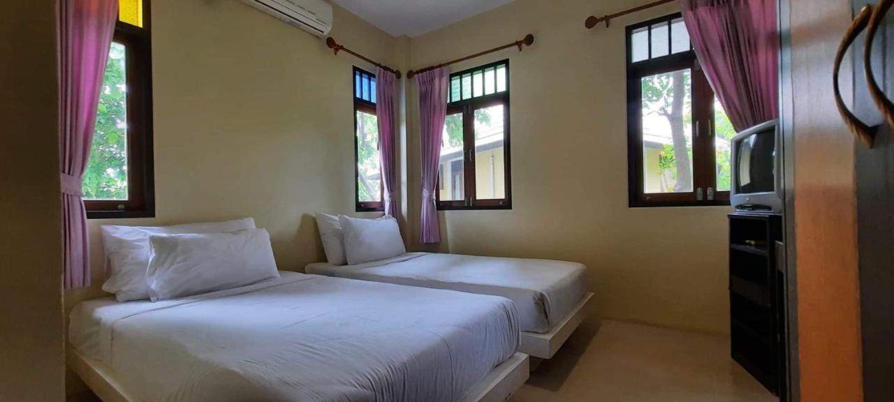 Baan Talay See Cream Resort Samut Songkhram Экстерьер фото
