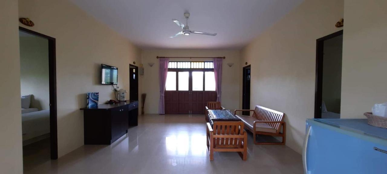Baan Talay See Cream Resort Samut Songkhram Экстерьер фото