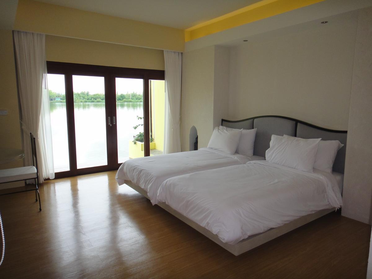 Baan Talay See Cream Resort Samut Songkhram Экстерьер фото